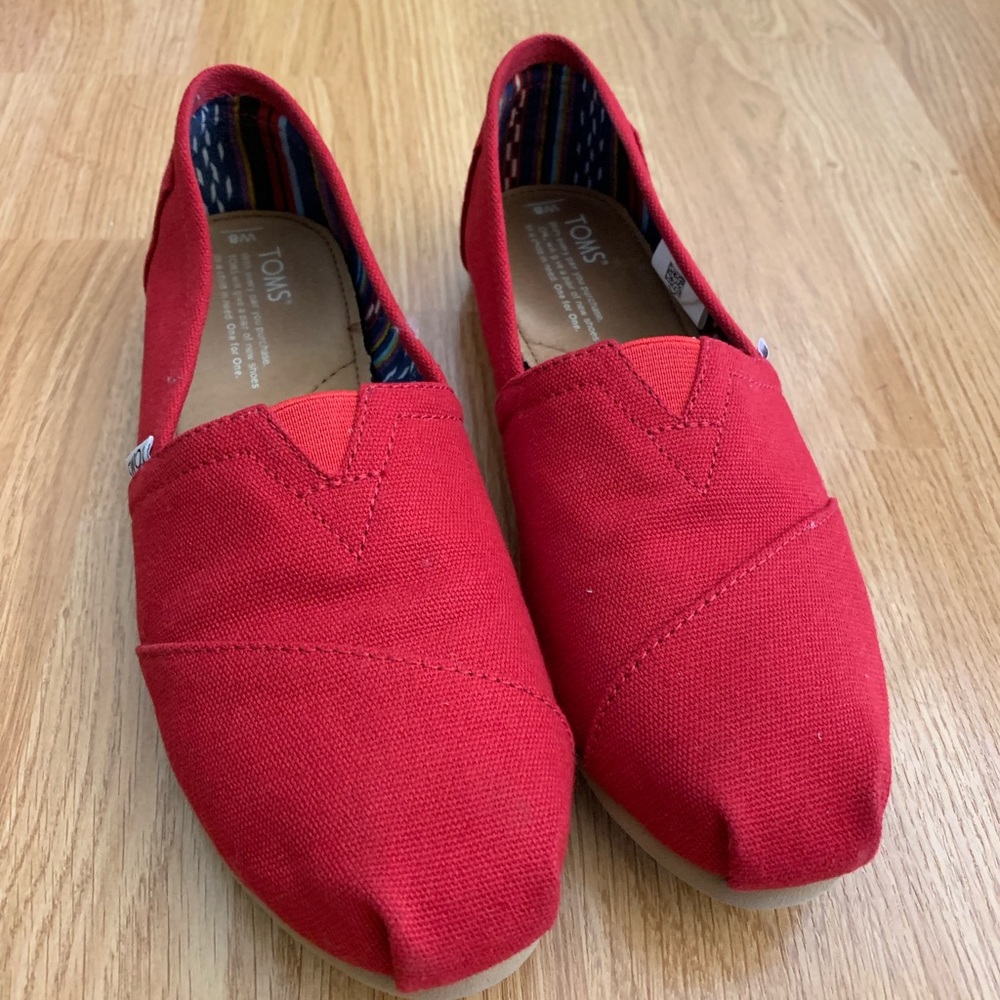 Red TOMS